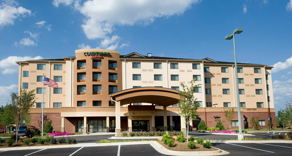 Courtyard By Marriott Atlanta Buford Mall Of Georgia Hotel Exterior photo